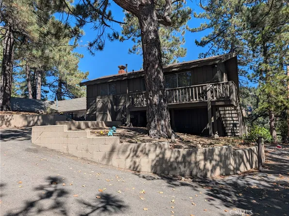 30762 Knoll View Dr, Running Springs, CA 92382