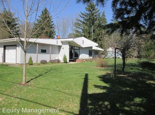 1100 Churchill Rd, Girard, OH 44420