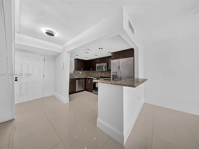 9351 Fontainebleau Blvd #B415 — Photo 9