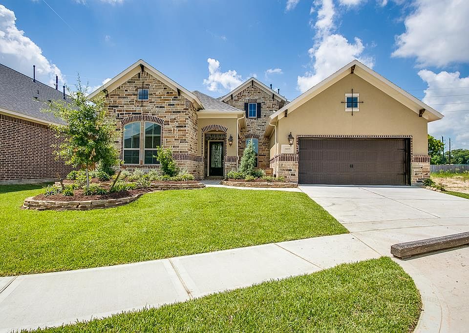1st image of 19855 Villas Branch Ln