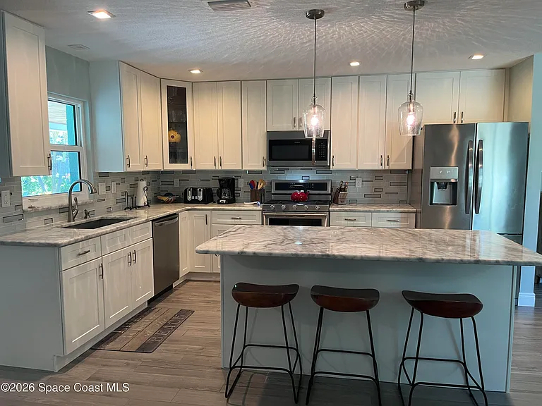 571 Kale St — Photo 7