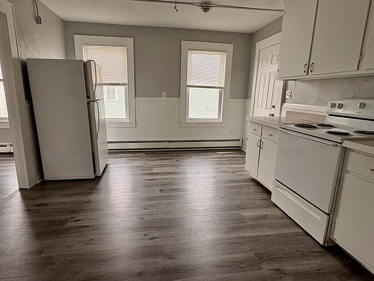 19 Saint Elizabeth St #4 — Photo 1