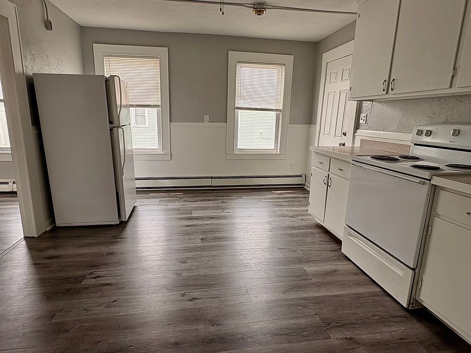 1st image of 19 Saint Elizabeth St APT 4