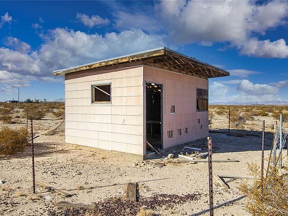 2nd image of 61132116 Sunny Sands Dr
