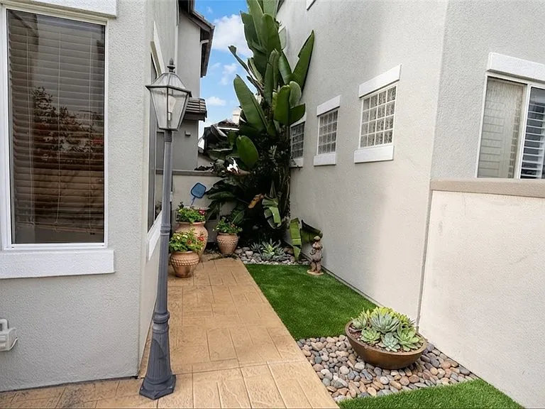 148 Seacountry Ln — Photo 15