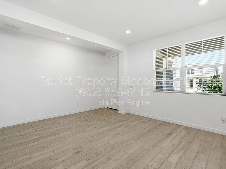 7404 W Buckhorn Trl — Photo 12