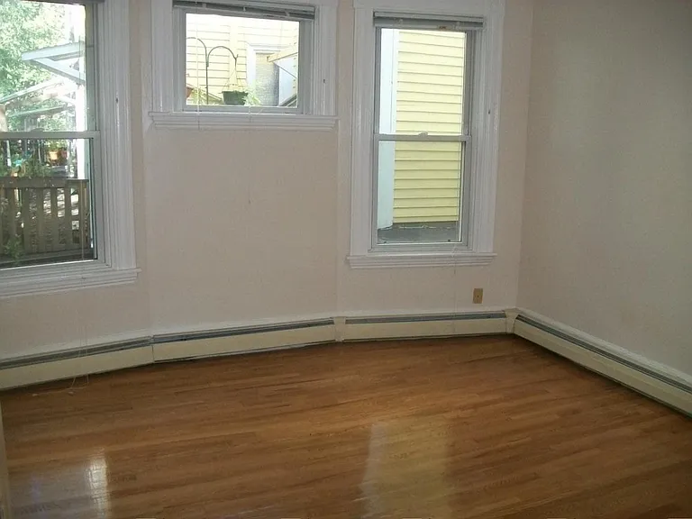 279 Pearl St — Photo 8