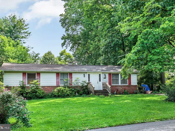 38 Poplar Dr, Delta, PA 17314