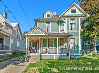 317 Henry Ave SE, Grand Rapids, MI 49503