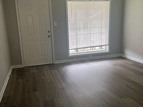 2nd image of 1604 Moss St #14