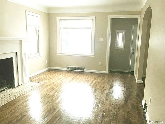 2nd image of 12511 Riad St
