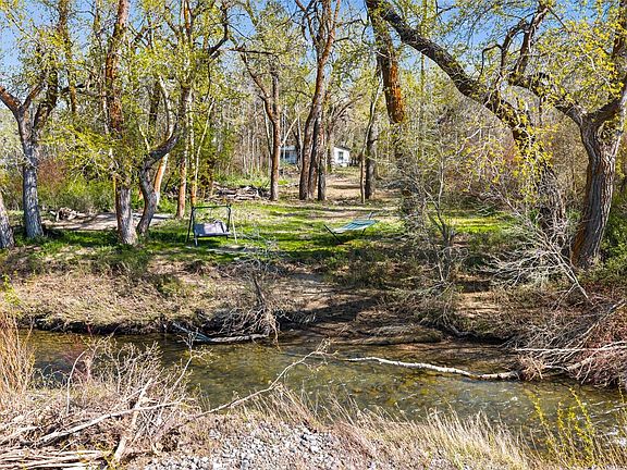2nd image of 421 Cottonwood Road
