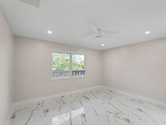 4th image of 2005 Granada Drive #B3