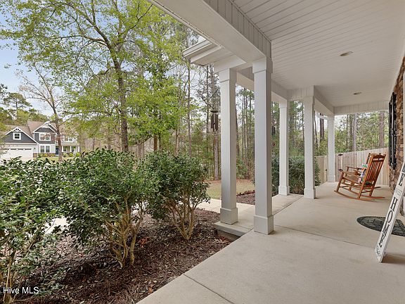 5th image of 105 Bay Blossom Court