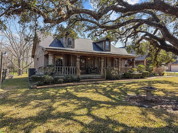 2nd image of 9533 Sandy Ln