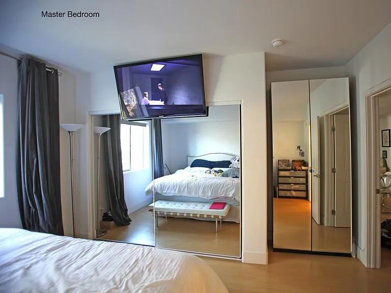 5232 Satsuma Ave #202 — Photo 15