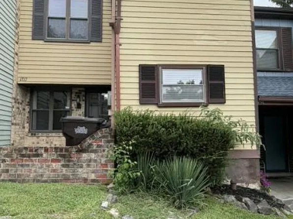 1717 Redwood Ct, Allentown, PA 18104