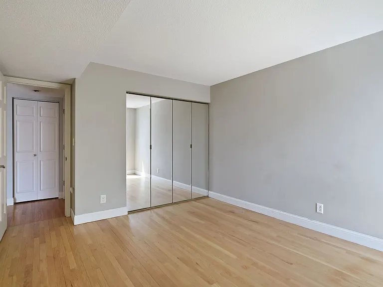 232 Franklin Ave W #206 — Photo 15