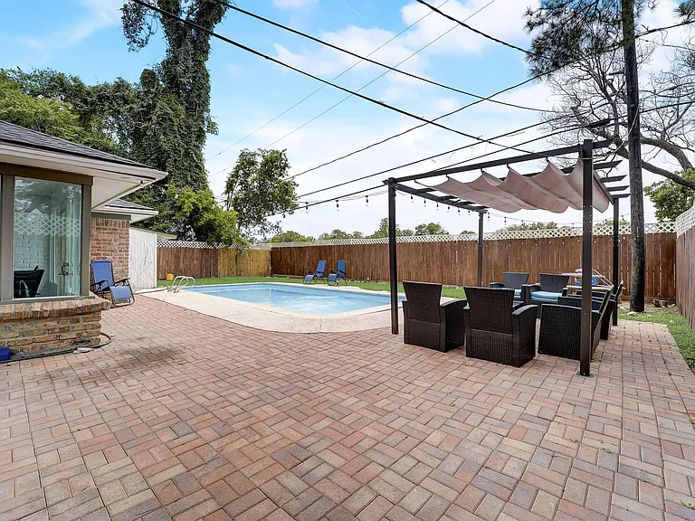 8851 Alcott Dr — Photo 22
