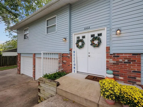 3508 Canterbury Dr, Saint Charles, MO 63303