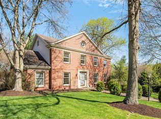 32 Fox Pointe Dr, Pittsburgh, PA 15238