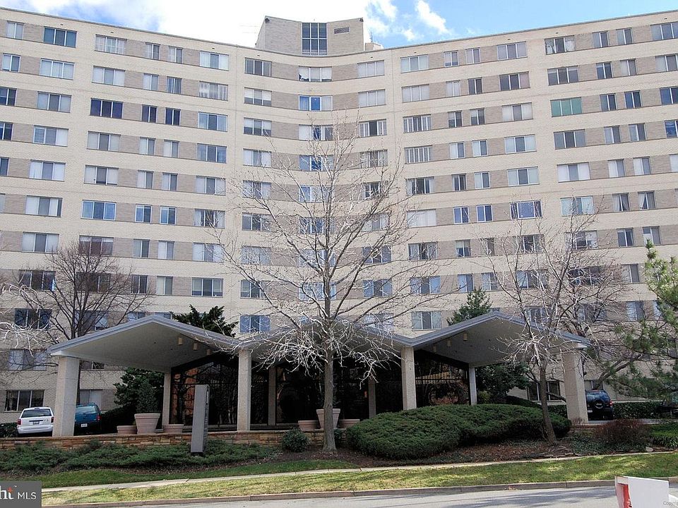 1st image of 1200 N Nash St APT 206