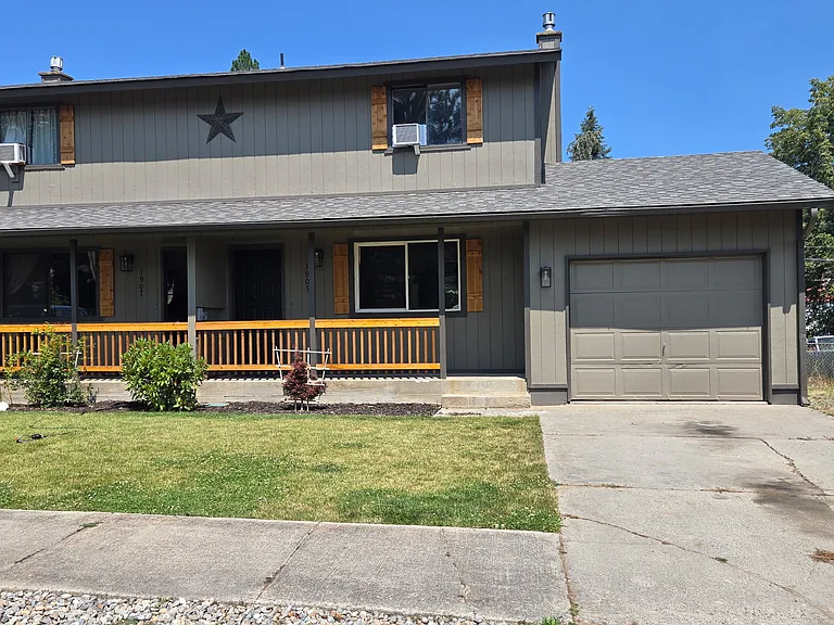 1909 E Saint Maries Ave — Photo 2