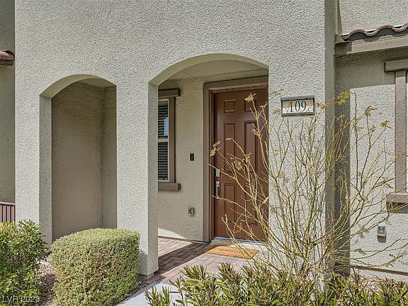 3rd image of 109 Alamere Falls Dr