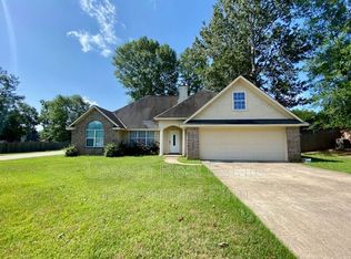 123 Foxchase Dr, Haughton, LA 71037