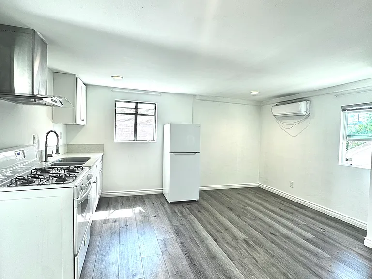 101 S Cordova St #7 — Photo 2