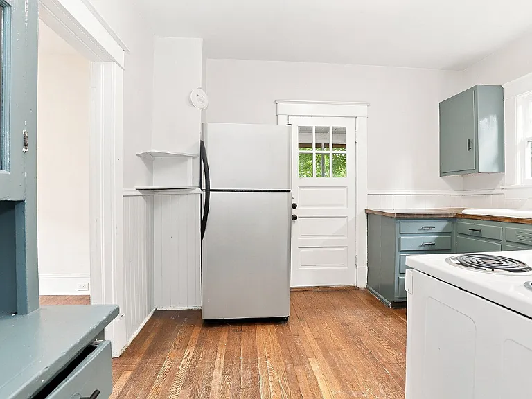 1606 Walker Ave — Photo 10
