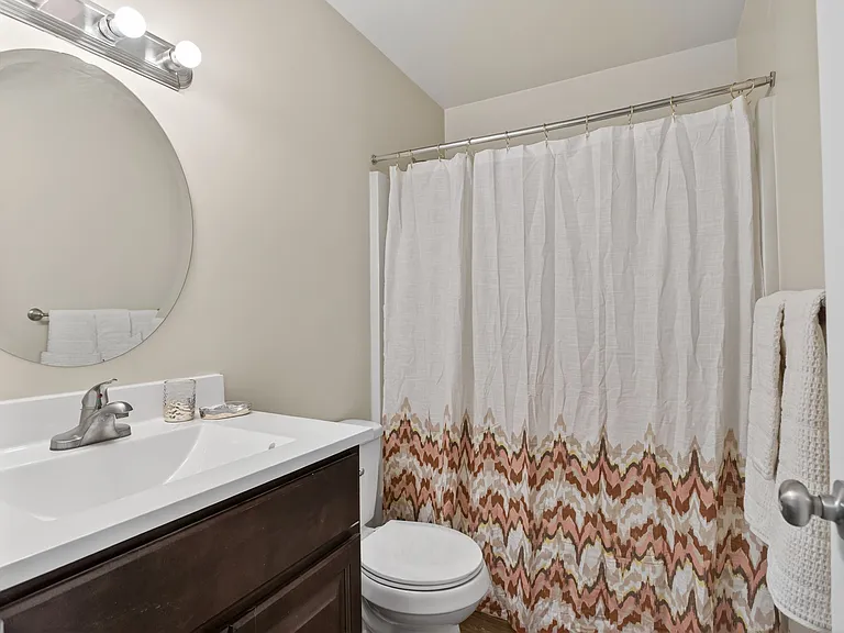 North Beach Apartments — Photo 34