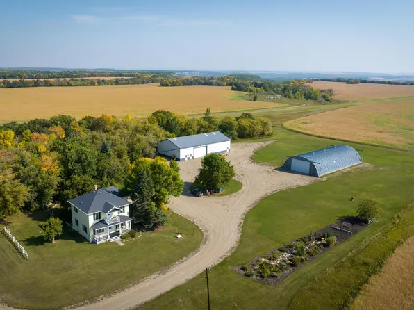 10050 120th Ave NE, Walhalla, ND 58282