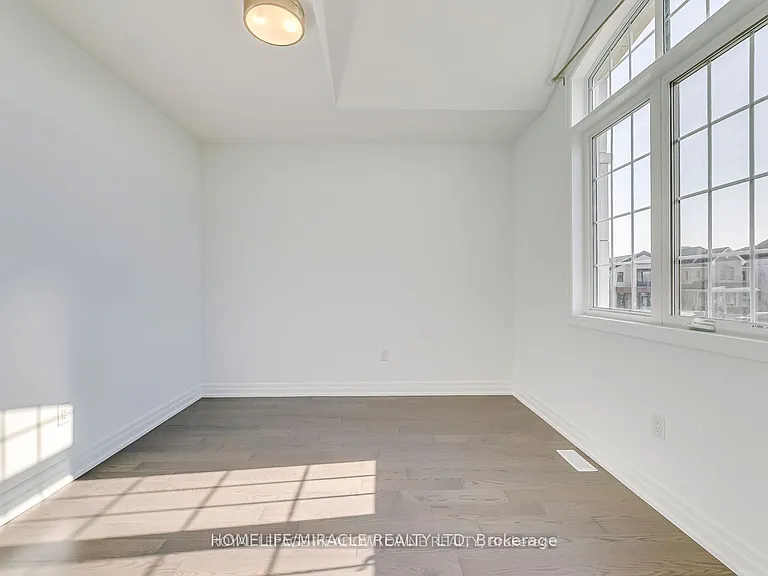 3133 Moss Gdns — Photo 18