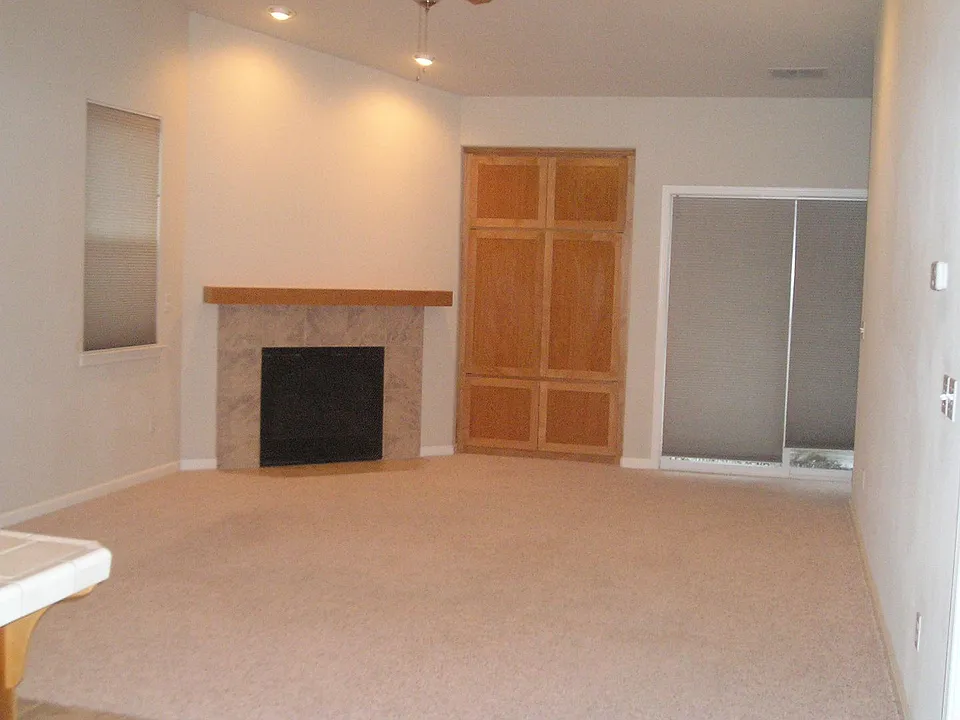 143 Mandalay Ct