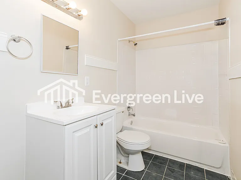 2424 Ambassador Dr — Photo 11