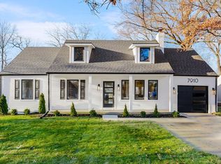 7910 Fairway St, Prairie Village, KS 66208