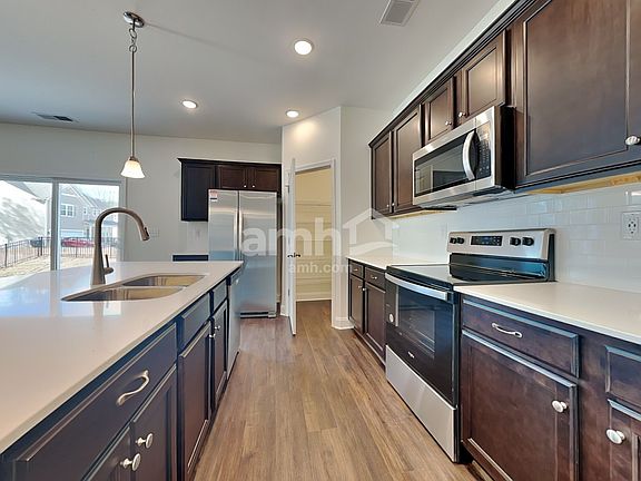 3rd image of 12144 Golden Farm Ln