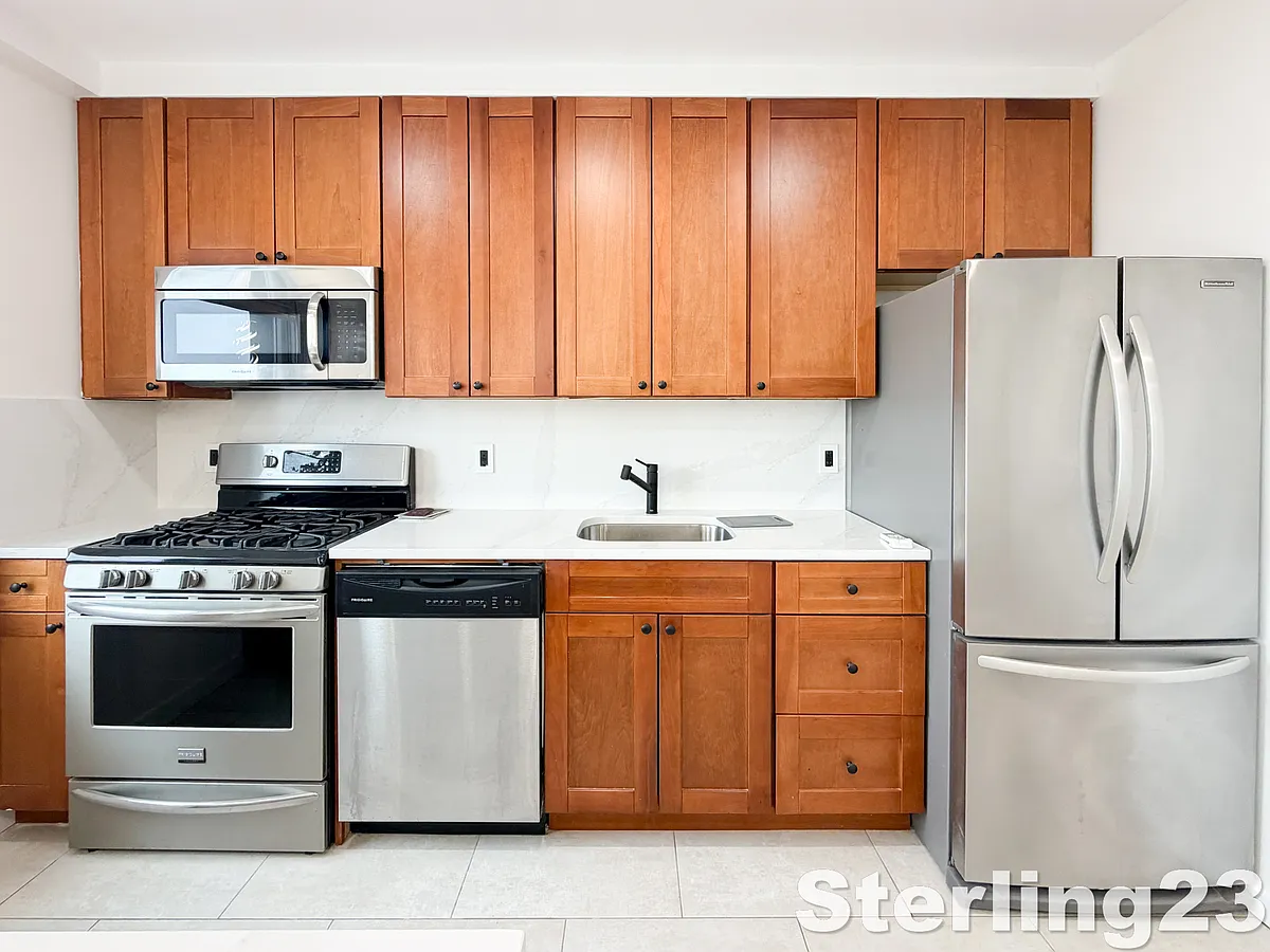 Building Photo - 21-17 46th St #1R