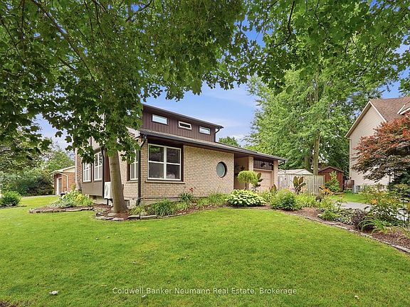 3rd image of 8 Pickwick Pl