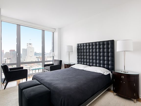4th image of 310 W 52nd St APT 21B