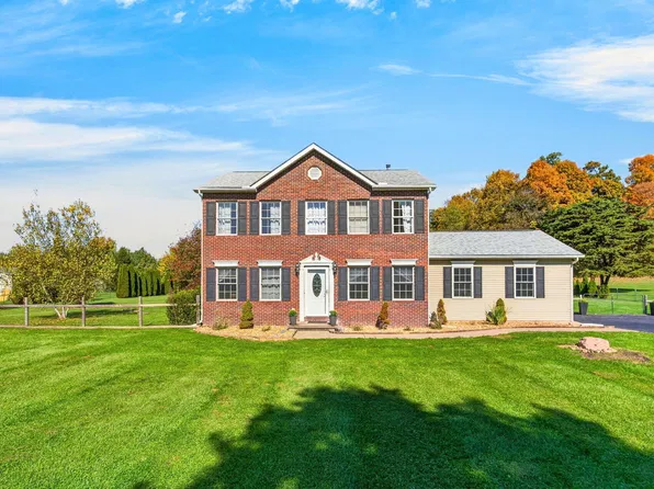 772 Coonpath Rd NE, Lancaster, OH 43130