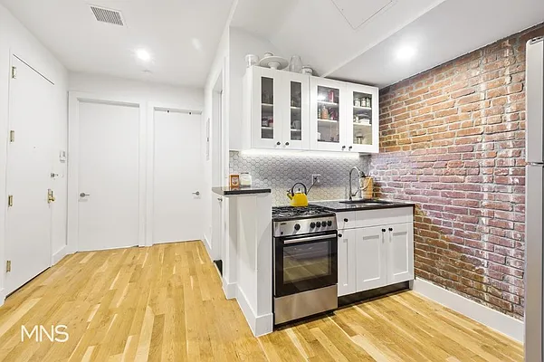 Rented by MNS | media 62