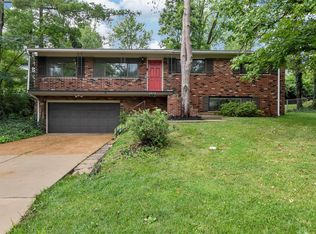 1214 Fieldhurst Dr, Ballwin, MO