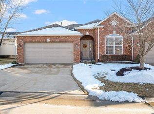 112 Tori Pines Dr, Saint Louis, MO 63129