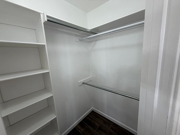 5th image of 1302 Shirewood Ct