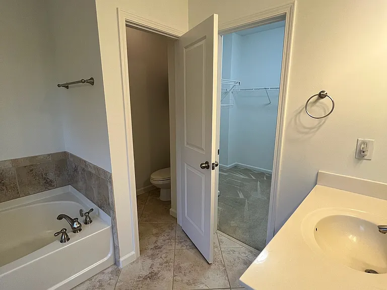 5867 Norfolk Chase Rd — Photo 12