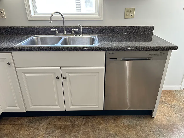 713 N High St — Photo 7