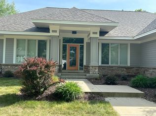 1011 Fox Knoll Dr SW, Rochester, MN 55902