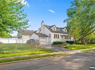 32-06 Rosalie St, Fair Lawn, NJ 07410